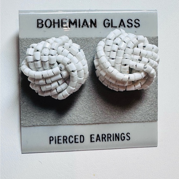 Bohemian Glass Vintage White Knot Seed Bead Stud Earrings - Picture 1 of 2